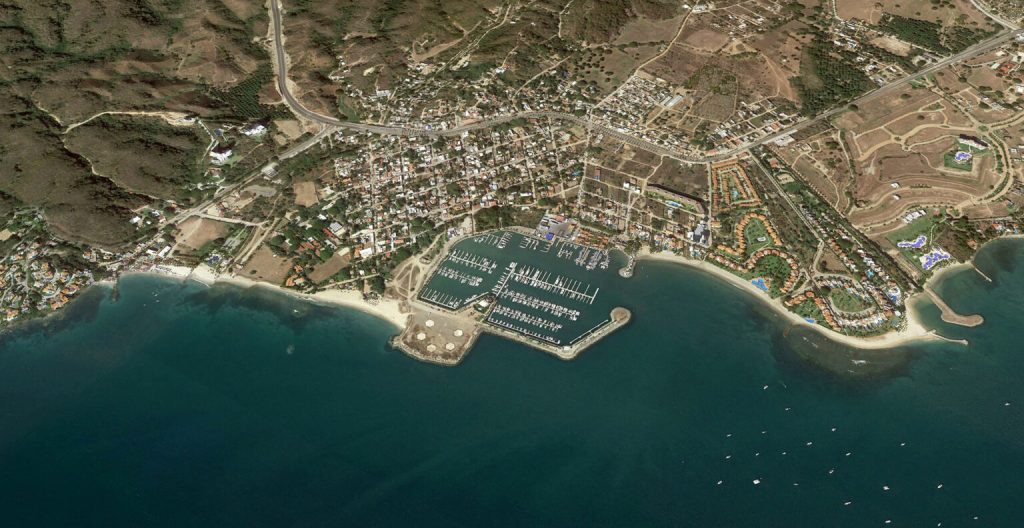 La Cruz de Huanacaxtle bay view